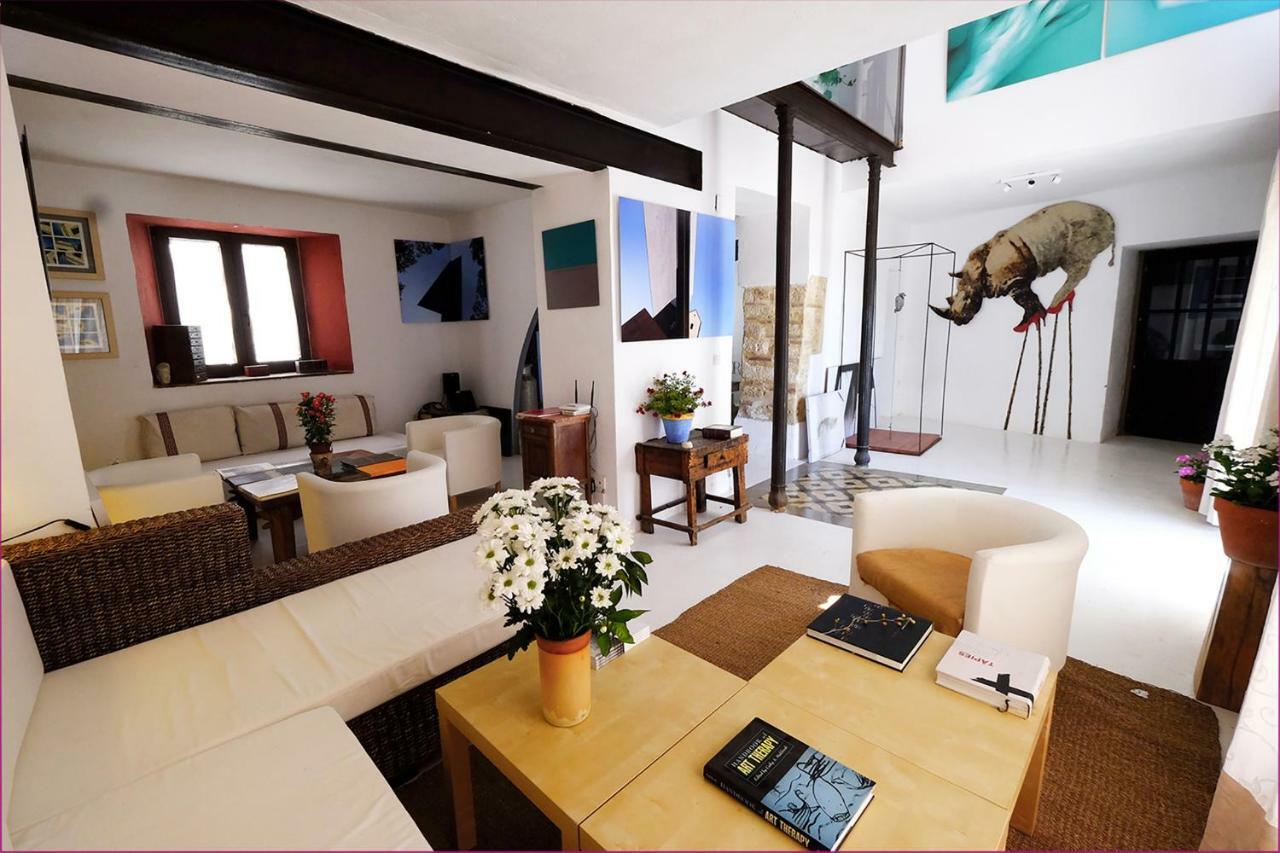 La Casa de la Luz. ArtistHome Almodóvar del Río Exterior foto